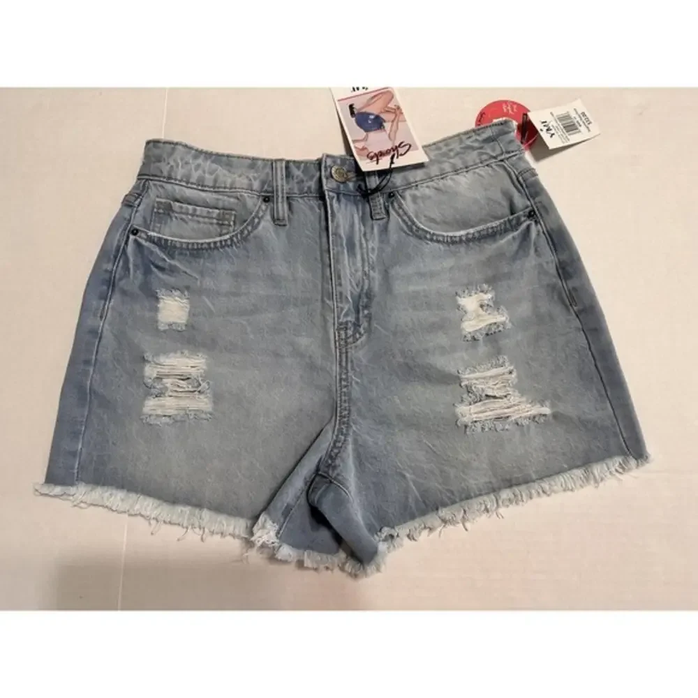 YMI Junior Distressed Shorts Size 11/ 30 Denim Light‎ Wash Dream Collection #864